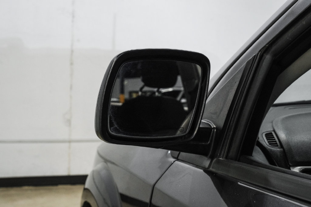 Used 2019 Dodge Journey SE FWD image 39