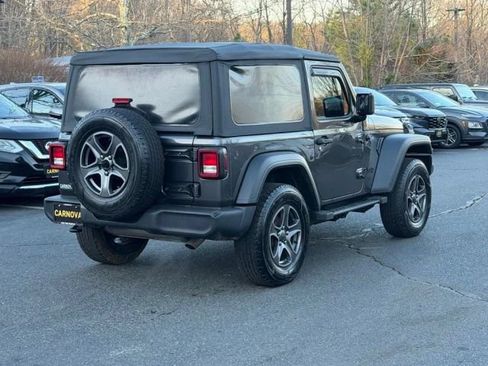 Used 2018 Jeep Wrangler Sport AWD/4WD image 3