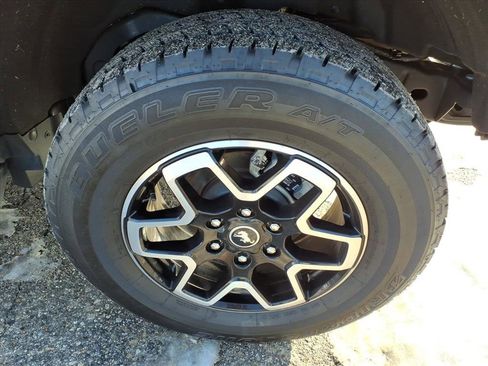 Used 2025 Ford Bronco Outer Banks image 9