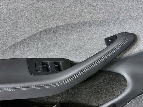 Used 2025 Tesla Model 3 Long Range RWD image 15