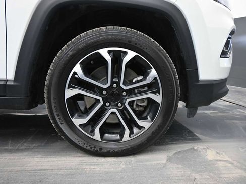 Used 2024 Jeep Compass Limited image 10