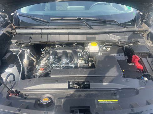 Used 2025 Nissan Pathfinder SV image 33