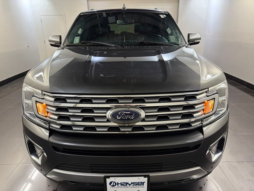 Used 2018 Ford Expedition Limited w/ Equipment Group 301A AWD/4WD image 2