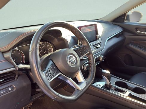 Used 2022 Nissan Altima 2.5 SR image 26
