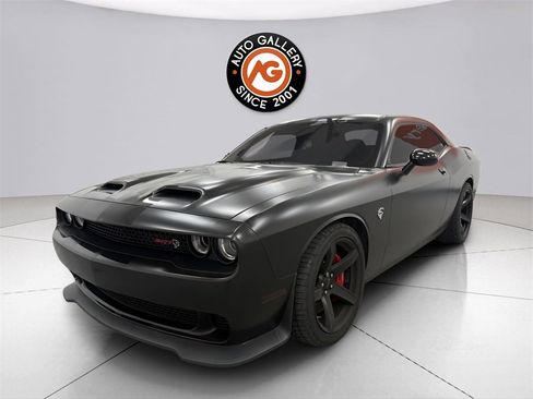 Used 2019 Dodge Challenger SRT Hellcat image 3