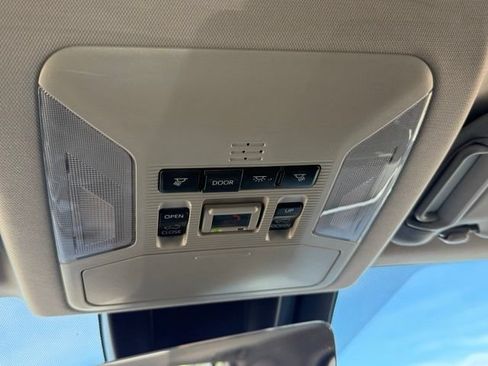 Used 2020 Toyota RAV4 XLE w/ Convenience Package AWD/4WD image 27