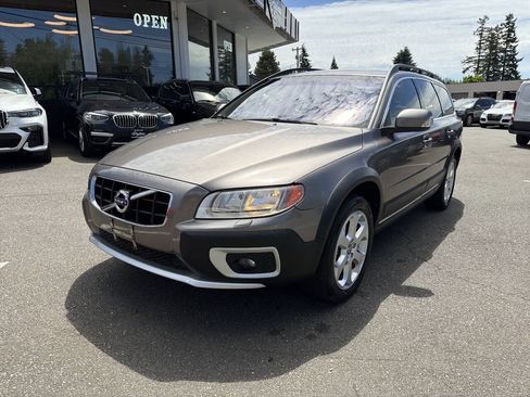 Used 2011 Volvo XC70 T6 AWD/4WD image 1