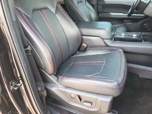 Used 2022 Ford Expedition Max Limited AWD/4WD image 22