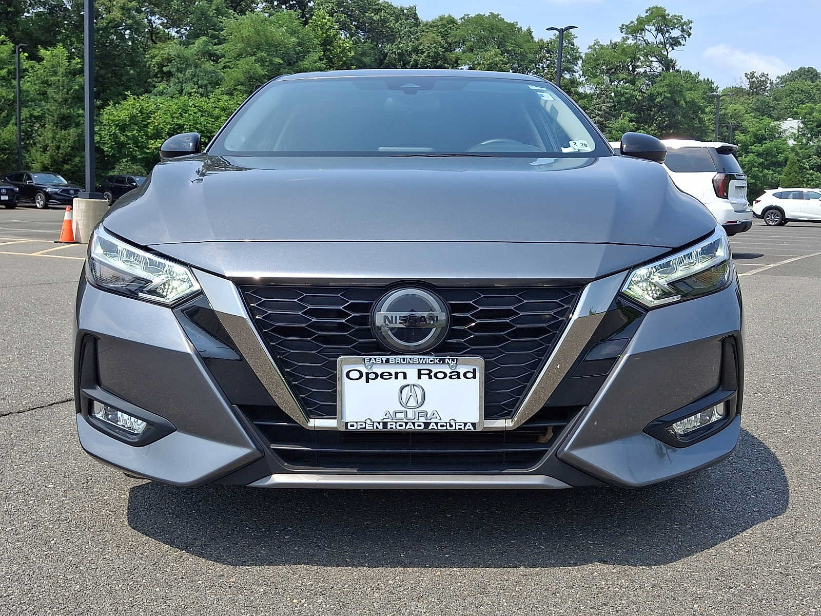 Used 2022 Nissan Sentra SR w/ Trunk Package FWD image 2