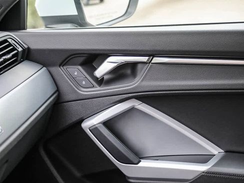 Used 2022 Audi Q3 2.0T Premium image 19