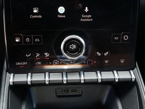 Used 2025 GMC Terrain Elevation image 23