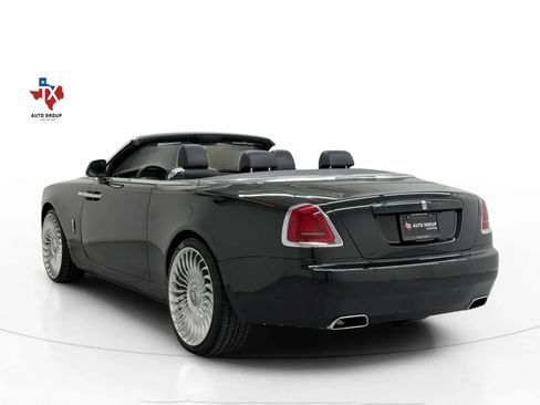 Used 2017 Rolls-Royce Dawn RWD image 4