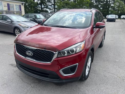 Used 2016 Kia Sorento FWD image 2