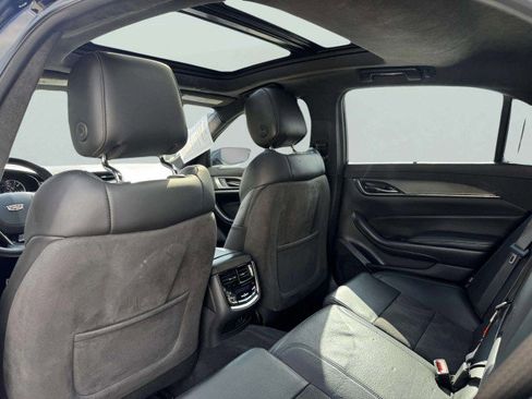 Used 2019 Cadillac CTS V w/ Luxury Package image 40