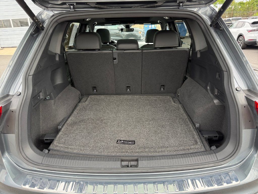 Used 2022 Volkswagen Tiguan SEL R-Line AWD/4WD image 26