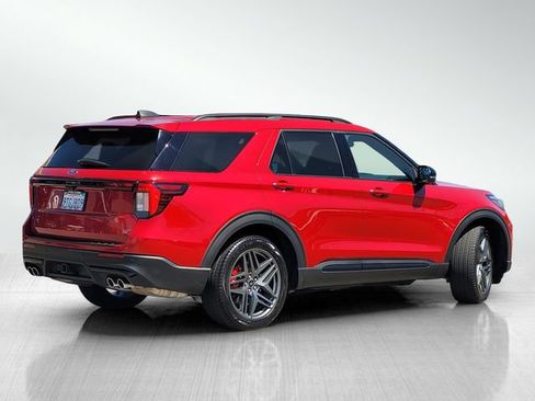 Certified 2025 Ford Explorer ST w/ Sun And Sound Package AWD/4WD image 4