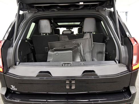 Used 2025 Ford Expedition Tremor AWD/4WD image 7