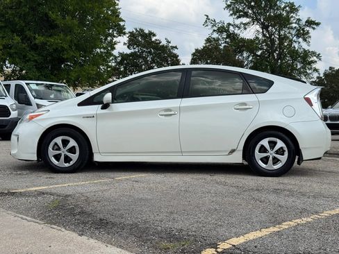 Used 2015 Toyota Prius Two FWD image 3