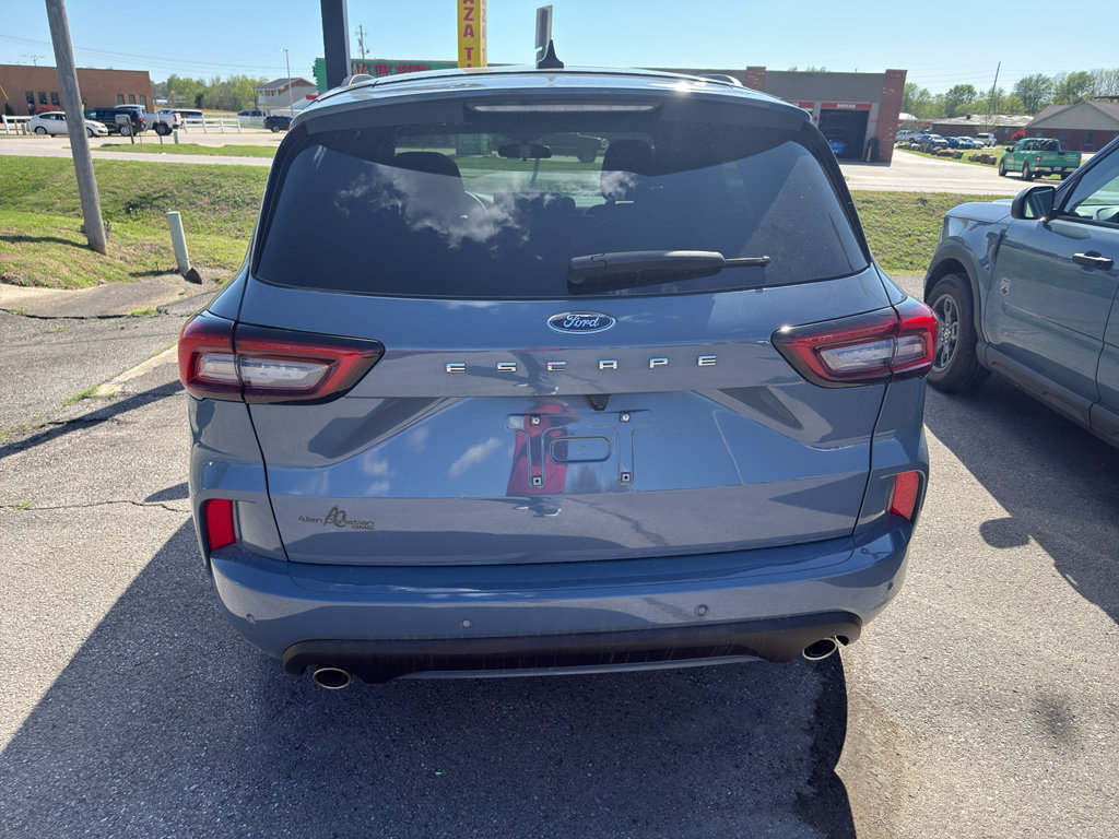 Used 2023 Ford Escape ST-Line w/ Tech Pack #1 FWD image 5