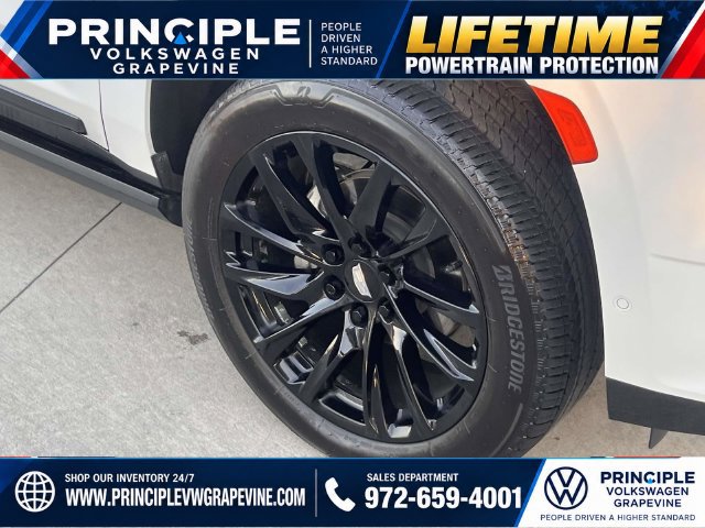 Used 2023 Cadillac Escalade ESV Sport Platinum w/ LPO, ONYX Package AWD/4WD image 8