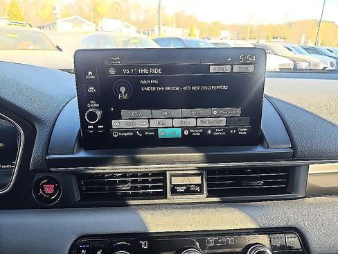 Used 2025 Honda Pilot Elite image 28