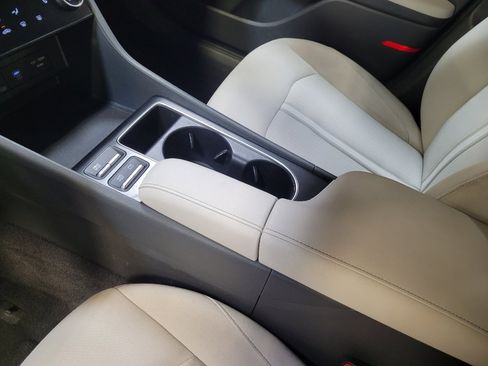 Used 2025 Hyundai Sonata SEL FWD image 26