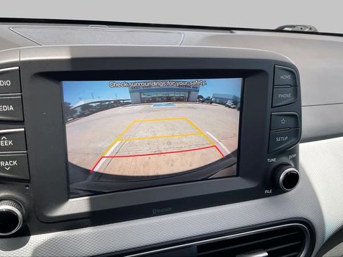 Used 2021 Hyundai Kona SE FWD image 25