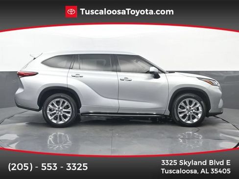 Used 2021 Toyota Highlander Limited FWD image 1