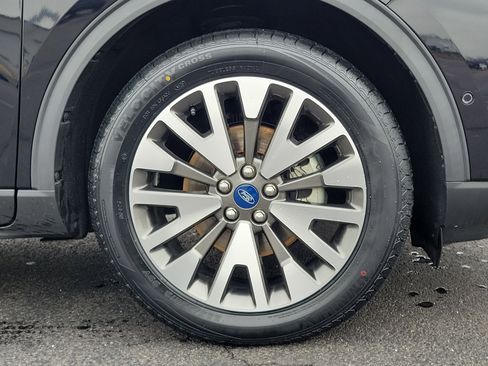 Used 2020 Ford Escape Titanium image 5