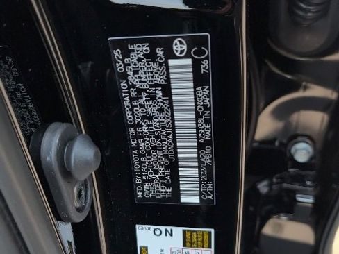 New 2025 Toyota Crown Signia Limited image 30