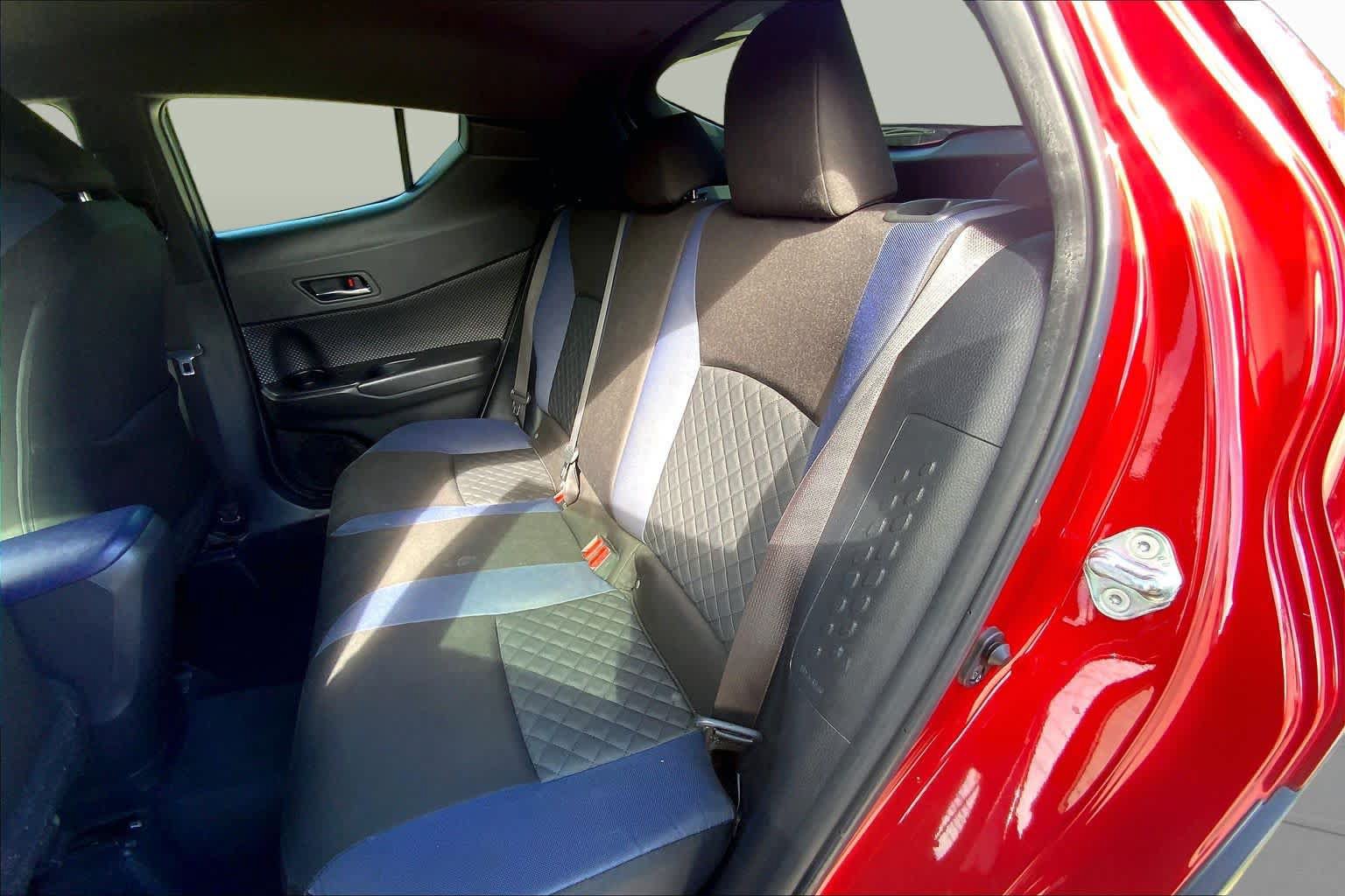 Used 2021 Toyota C-HR XLE FWD image 20