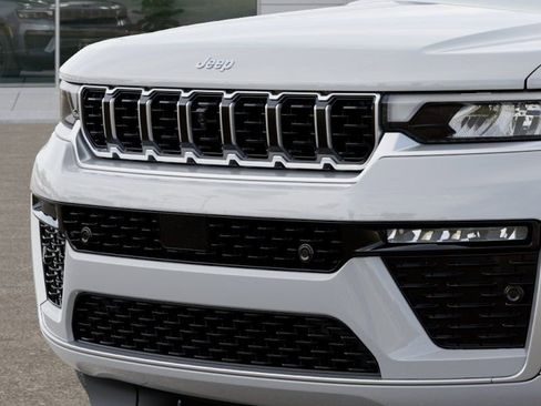 New 2026 Jeep Grand Cherokee L Summit AWD/4WD image 11