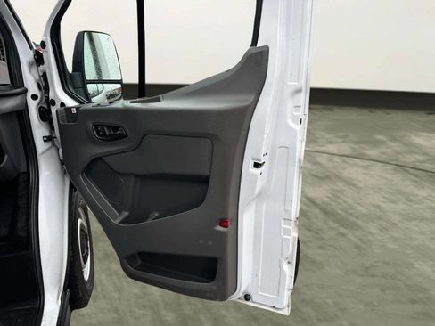 Used 2020 Ford Transit 150 Low Roof RWD image 20