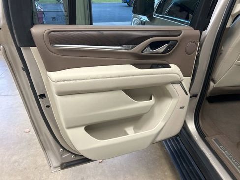 Used 2022 GMC Yukon XL Denali image 27