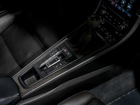 Used 2017 Porsche 911 Targa 4 GTS image 30