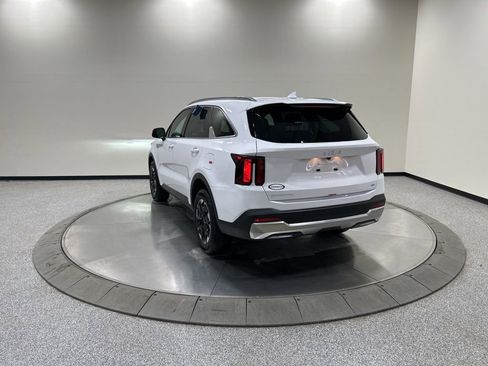 New 2026 Kia Sorento S image 7