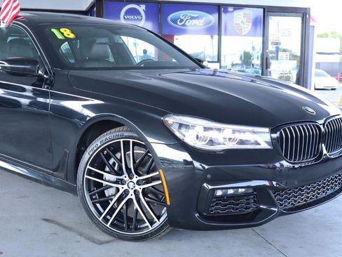 Used 2018 BMW 750i RWD image 2
