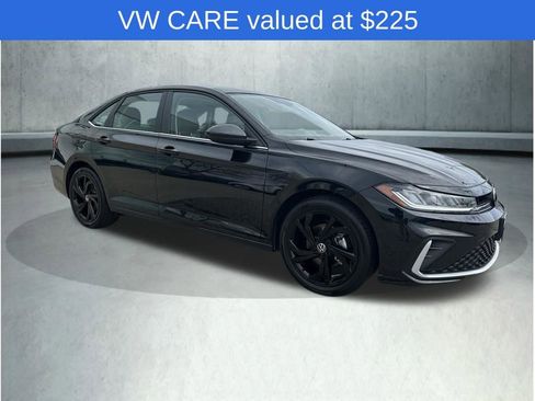 Used 2026 Volkswagen Jetta SE w/ Black Wheel Package FWD image 7