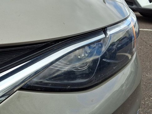 Used 2023 Chevrolet Malibu LT FWD image 9