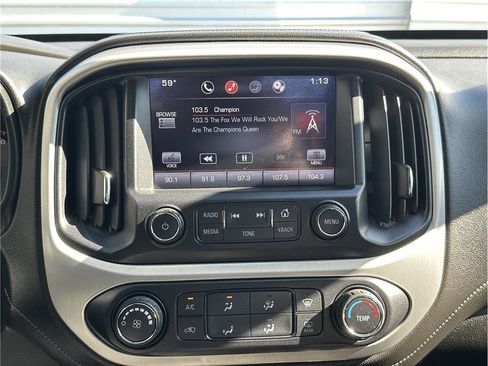 Used 2015 GMC Canyon SLE image 22