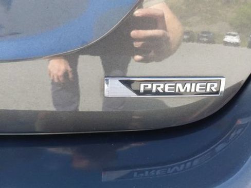 Used 2020 Chevrolet Sonic Premier FWD image 27