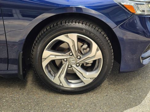 Used 2018 Honda Accord EX-L image 9