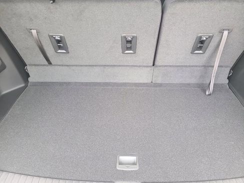 New 2026 Chevrolet Traverse LT image 6