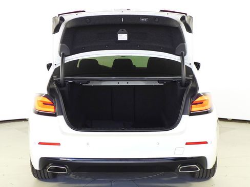 Used 2022 BMW 530i w/ Convenience Package image 10