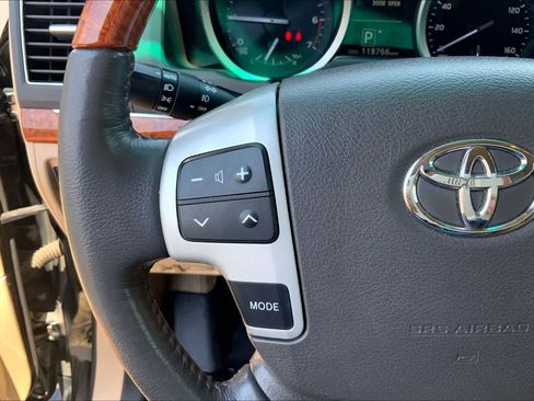 Used 2013 Toyota Land Cruiser AWD/4WD image 24