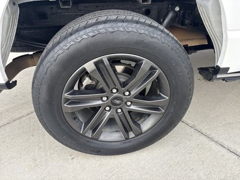 Used 2022 Ford F150 Lariat w/ Equipment Group 502A High image 6