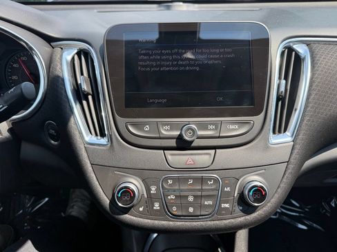 Used 2019 Chevrolet Malibu LT FWD image 22