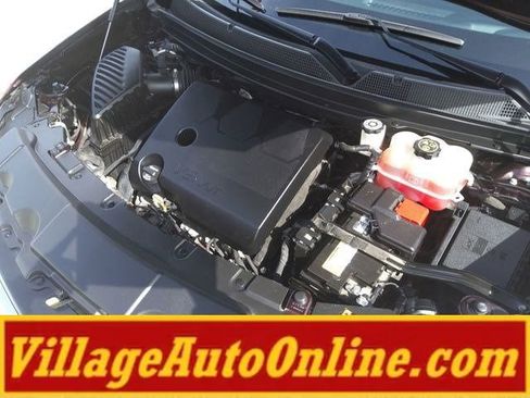 Used 2021 Chevrolet Traverse LT image 47