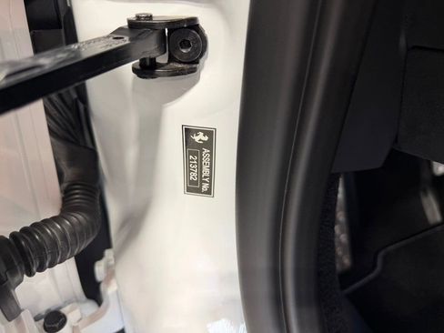 Used 2023 Ferrari 812 GTS RWD image 28