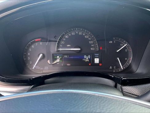 Used 2017 Cadillac XT5 Premium Luxury w/ LPO, Wheel Lock Package image 12